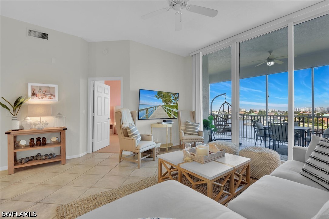 3 Bed Waterfront Home for Sale in Regatta, photo 10