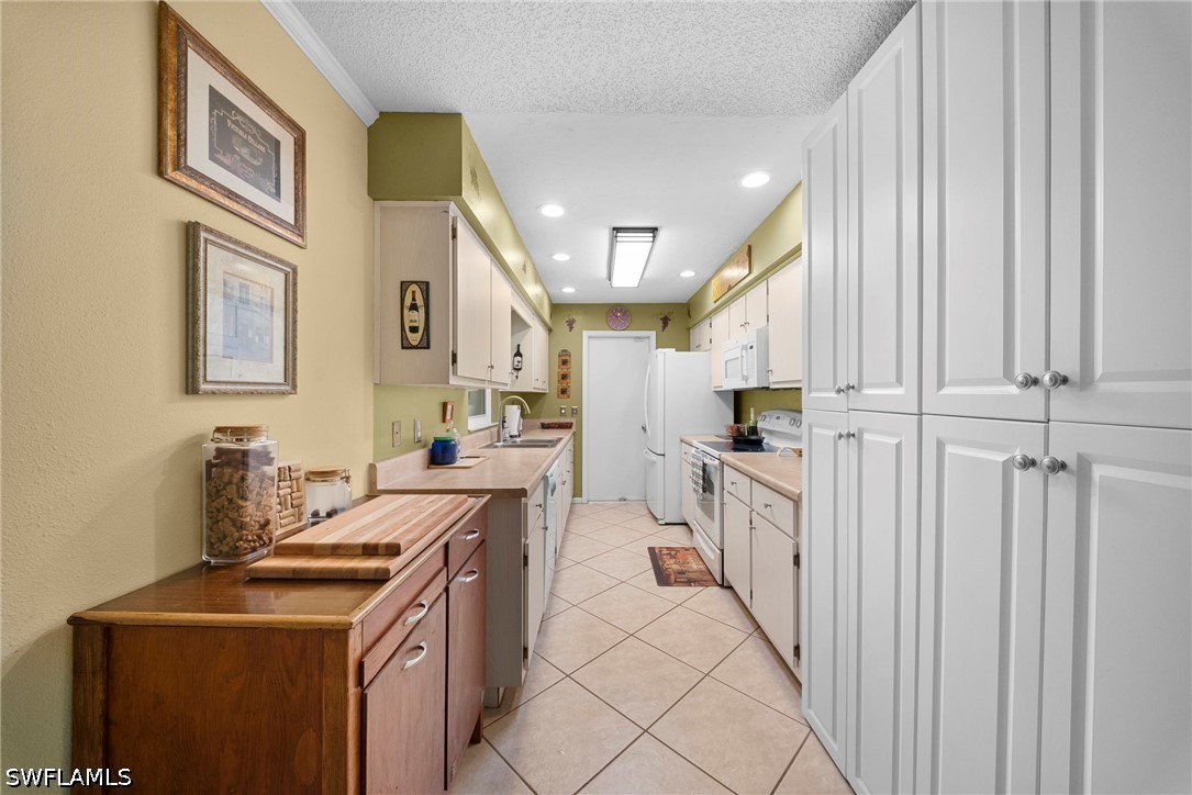 3 Bed Pool Home for Sale in San Carlos Park, photo 10