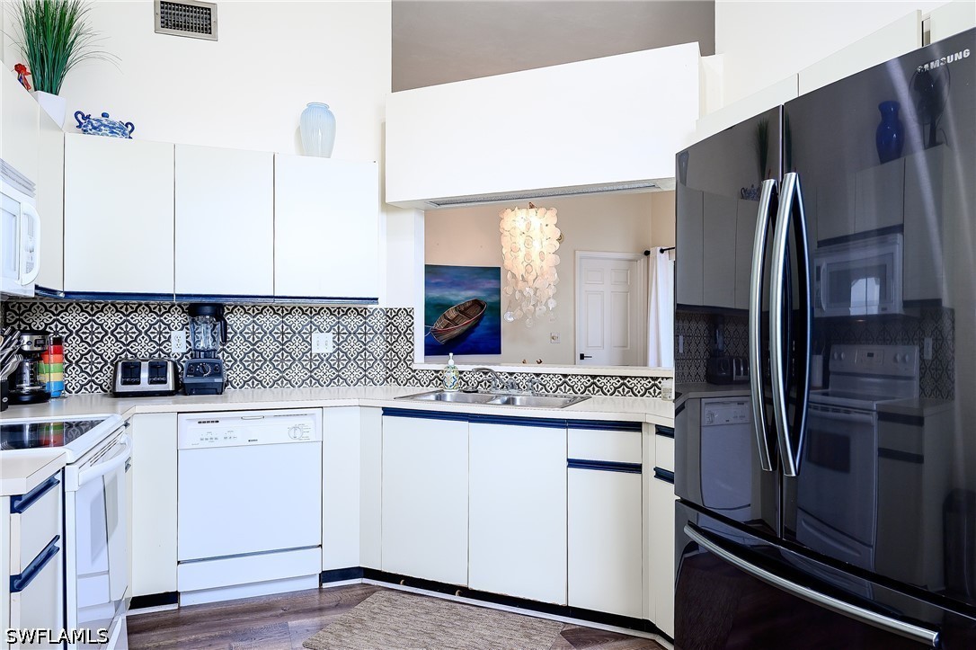 2 Bed Condominium for Sale in Beachwalk Gardens, photo 10