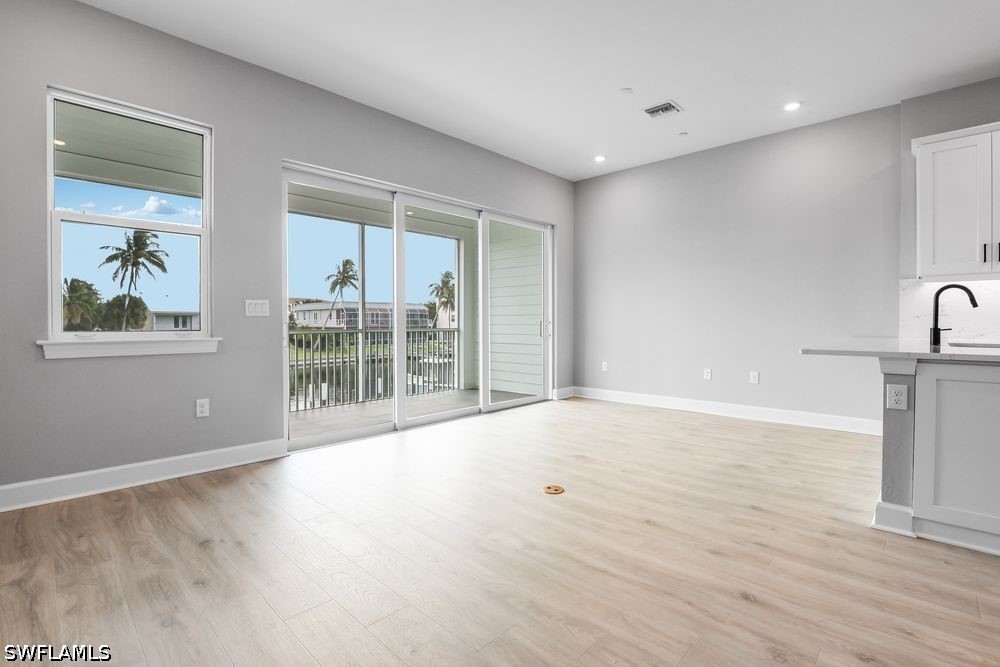 4 Bed Waterfront Home for Sale in Seahaven, photo 10