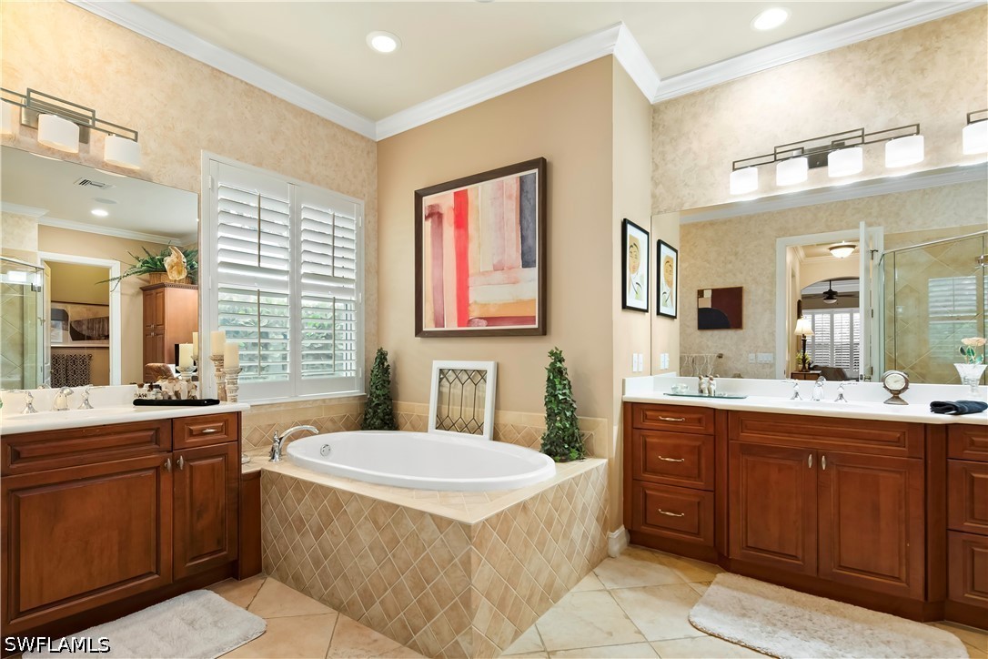 4 Bed Pool Home for Sale in Banyan Woods, photo 10