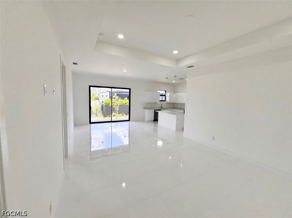 4 Bed SingleFamilyResidence for Sale in Cape Coral, photo 10