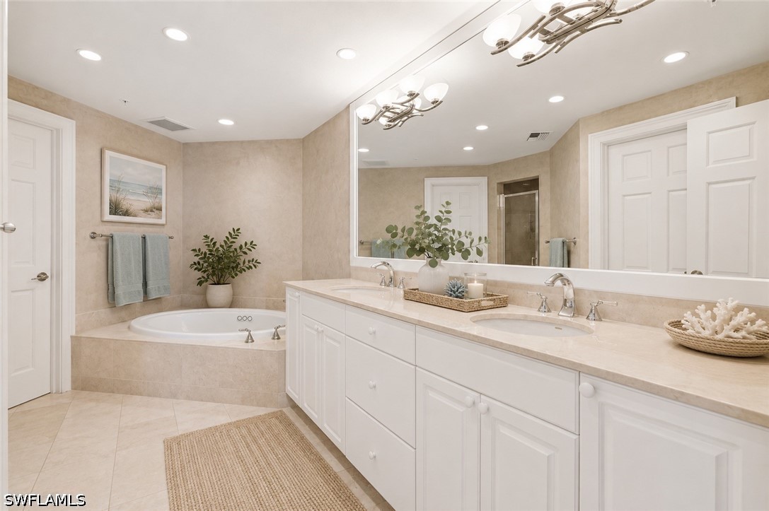 3 Bed Waterfront Home for Sale in Naples, photo 10