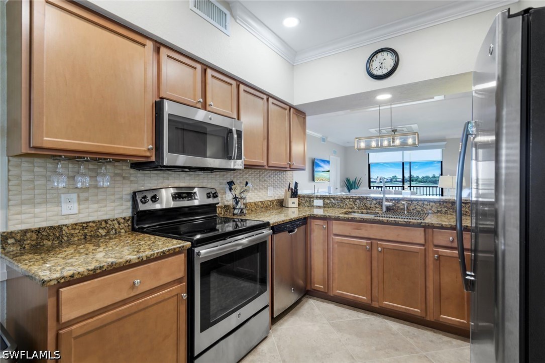 2 Bed Condominium for Sale in Bonita Springs, photo 10