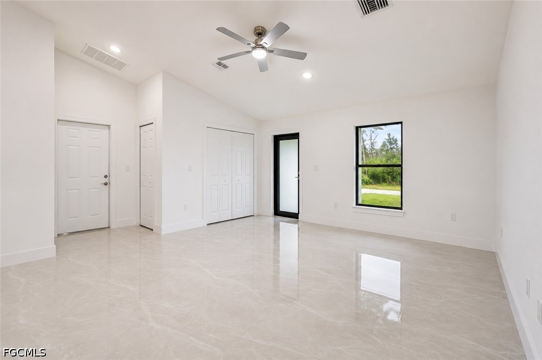 3 Bed SingleFamilyResidence for Sale in Lehigh Acres, photo 10