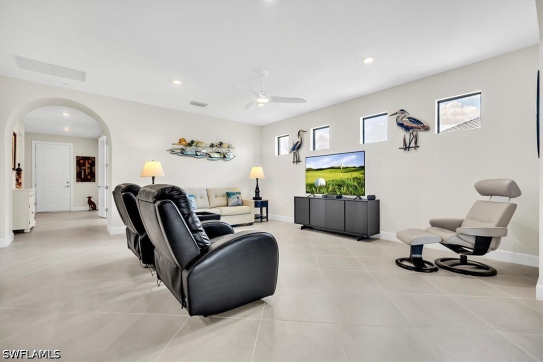 3 Bed Pool Home for Sale in Country Club, photo 10