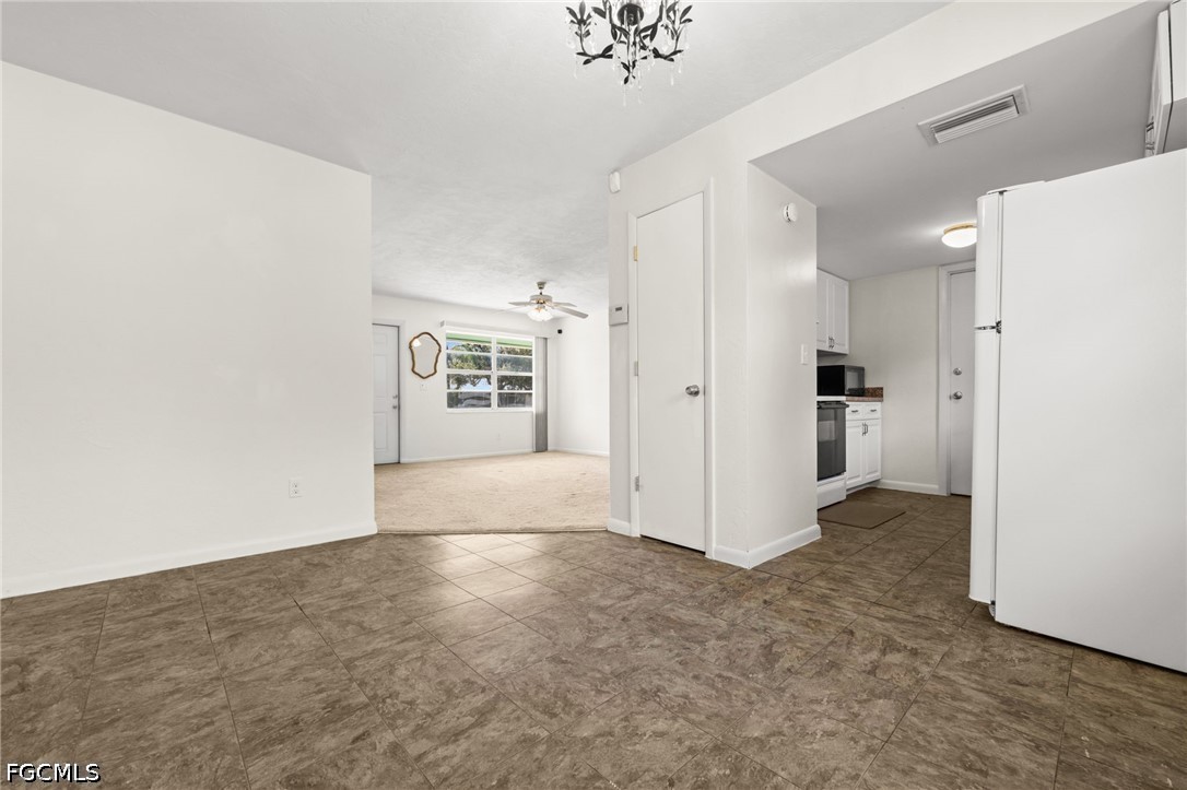 3 Bed SingleFamilyResidence for Sale in Fort Myers, photo 10