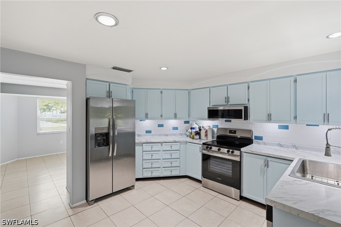 3 Bed SingleFamilyResidence for Sale in Naples, photo 10