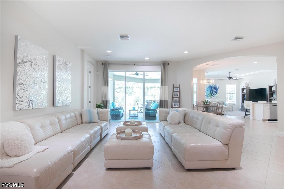 3 Bed Pool Home for Sale in Sandoval, photo 10