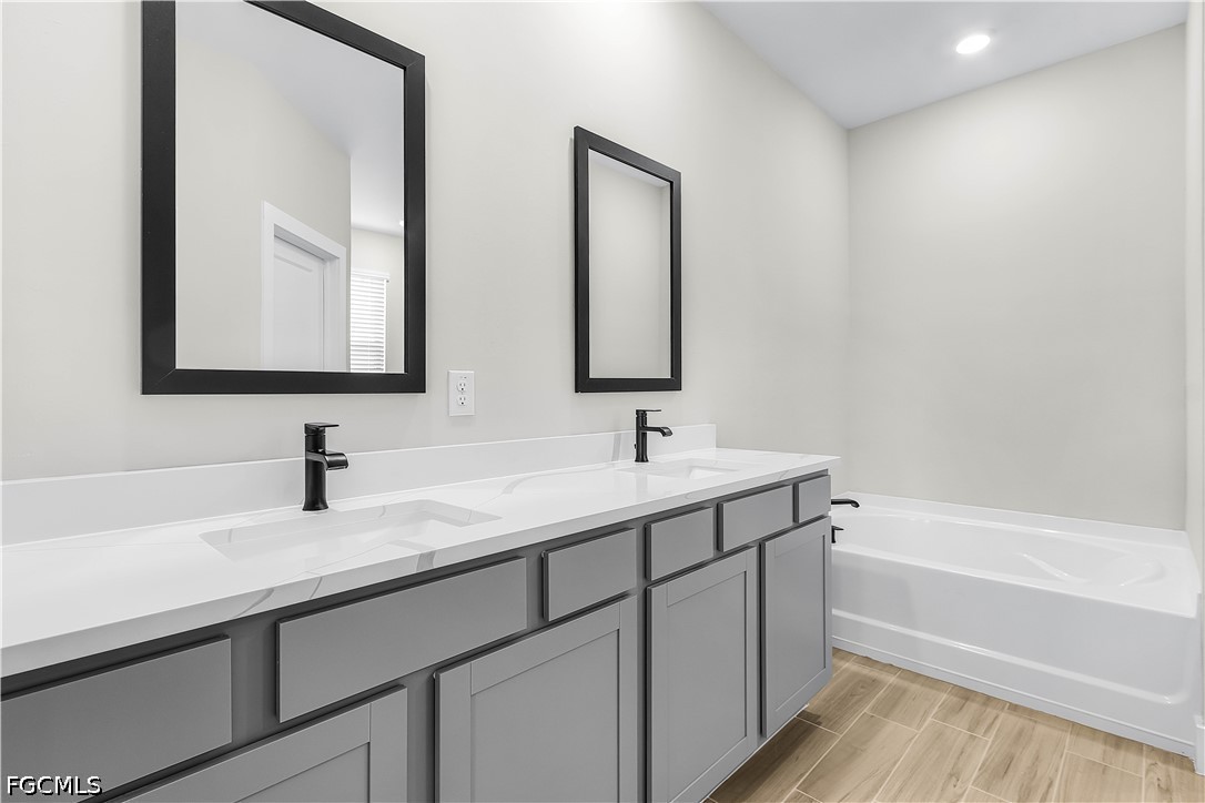 4 Bed SingleFamilyResidence for Sale in Cape Coral, photo 10