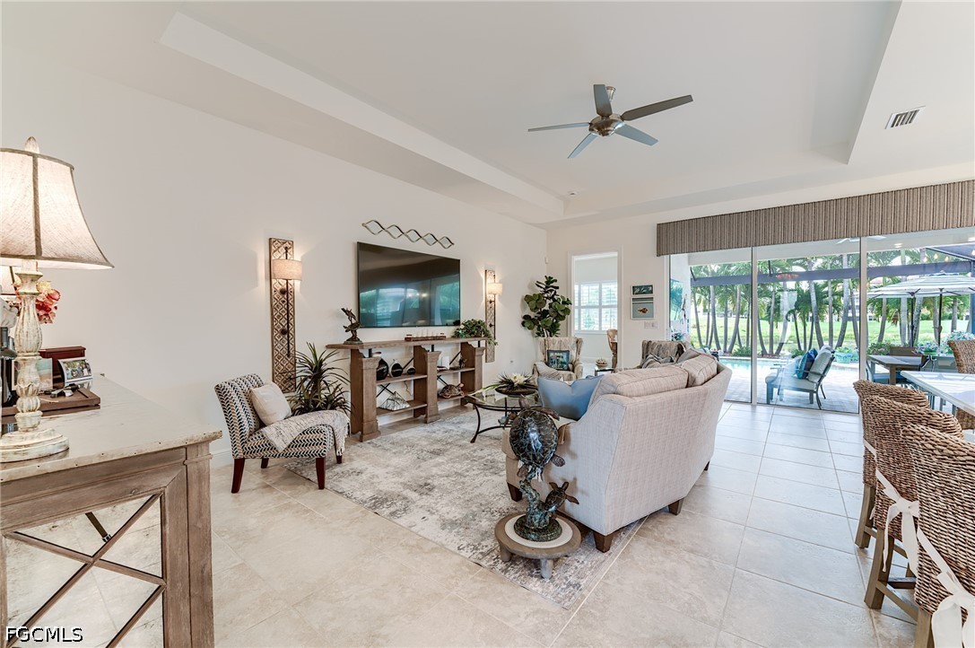3 Bed Pool Home for Sale in Carena, photo 10