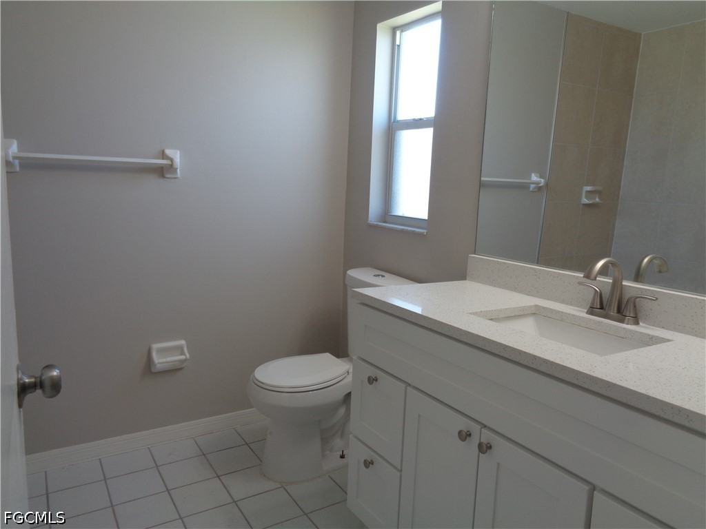 3 Bed SingleFamilyResidence for Sale in Cape Coral, photo 10