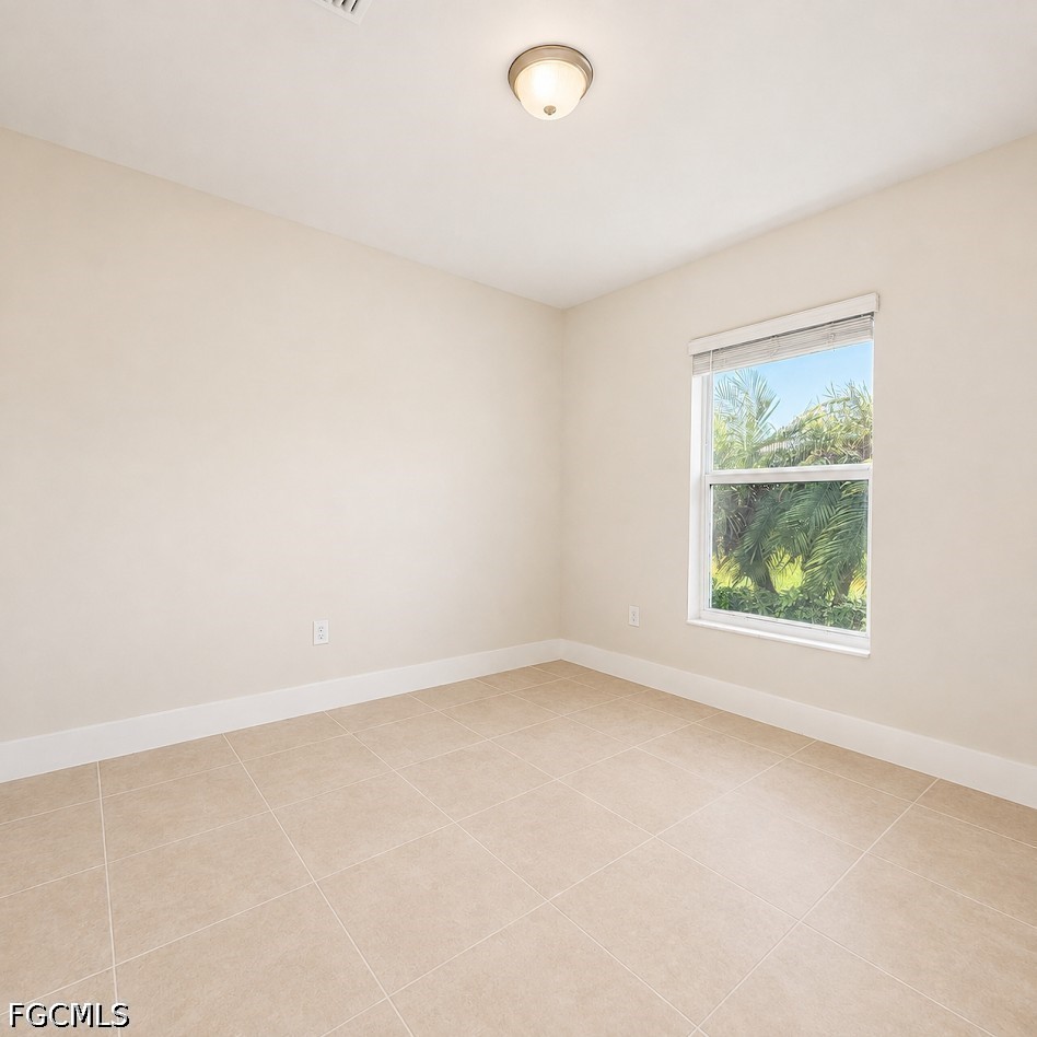 2 Bed Condominium for Sale in Cape Coral, photo 10