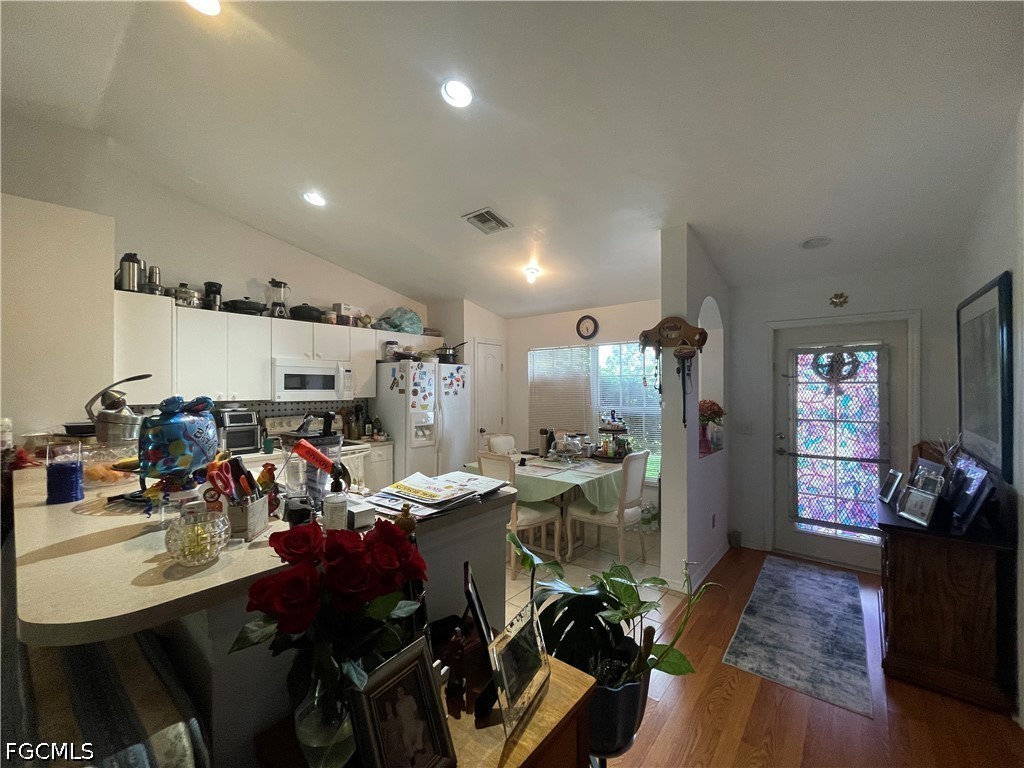 3 Bed SingleFamilyResidence for Sale in Lehigh Acres, photo 10