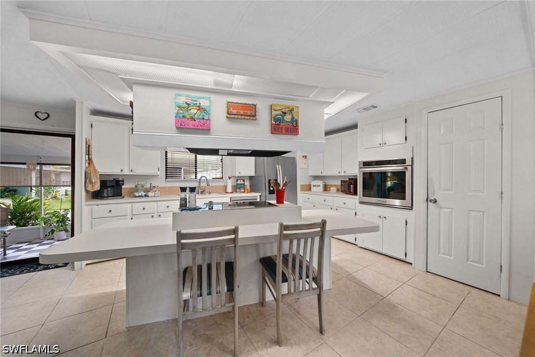 2 Bed ManufacturedHome for Sale in Naples, photo 10
