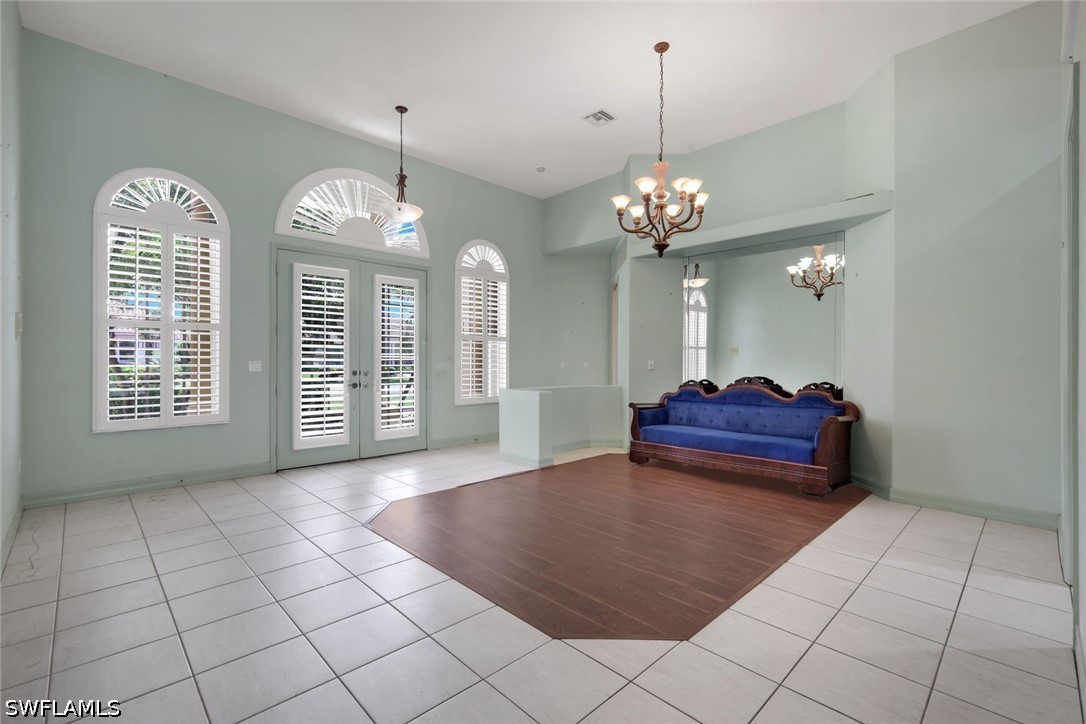 3 Bed Pool Home for Sale in Spanish Wells, photo 10