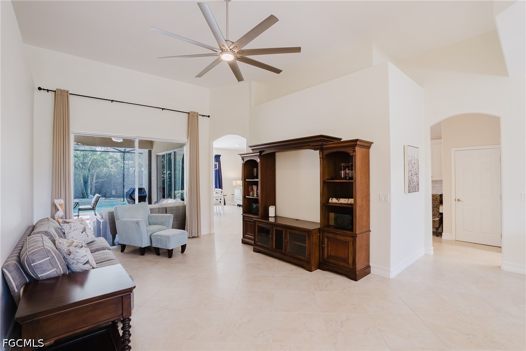 3 Bed Pool Home for Sale in Stoneybrook, photo 10