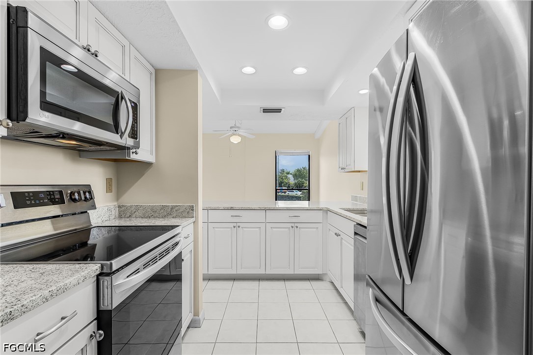 2 Bed Waterfront Home for Sale in Fort Myers, photo 10