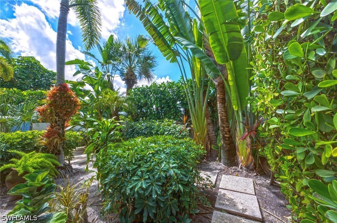 5 Bed Pool Home for Sale in Naples Park, photo 10