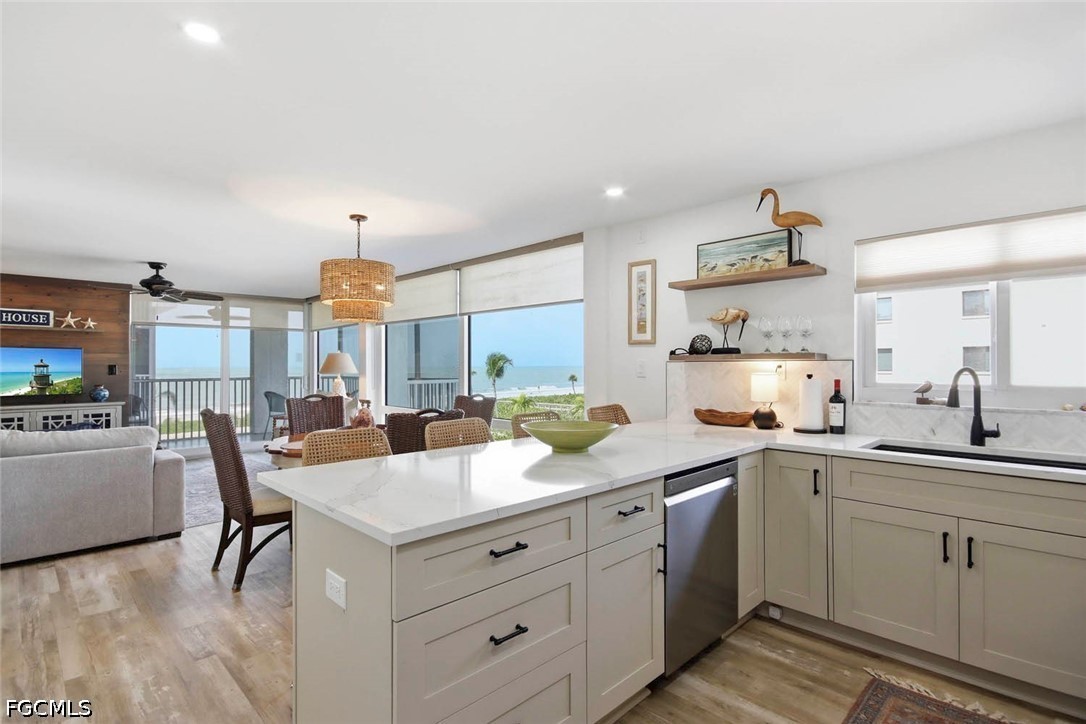 2 Bed Waterfront Home for Sale in Sanibel, photo 10
