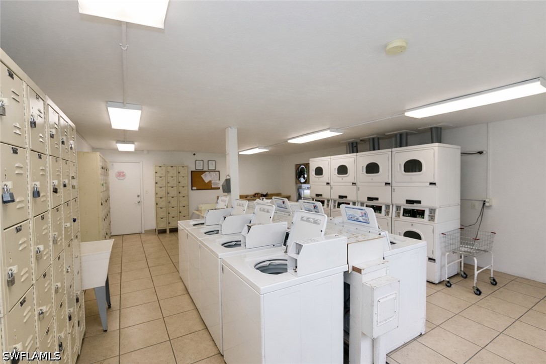 2 Bed Condominium for Sale in Fort Myers, photo 10