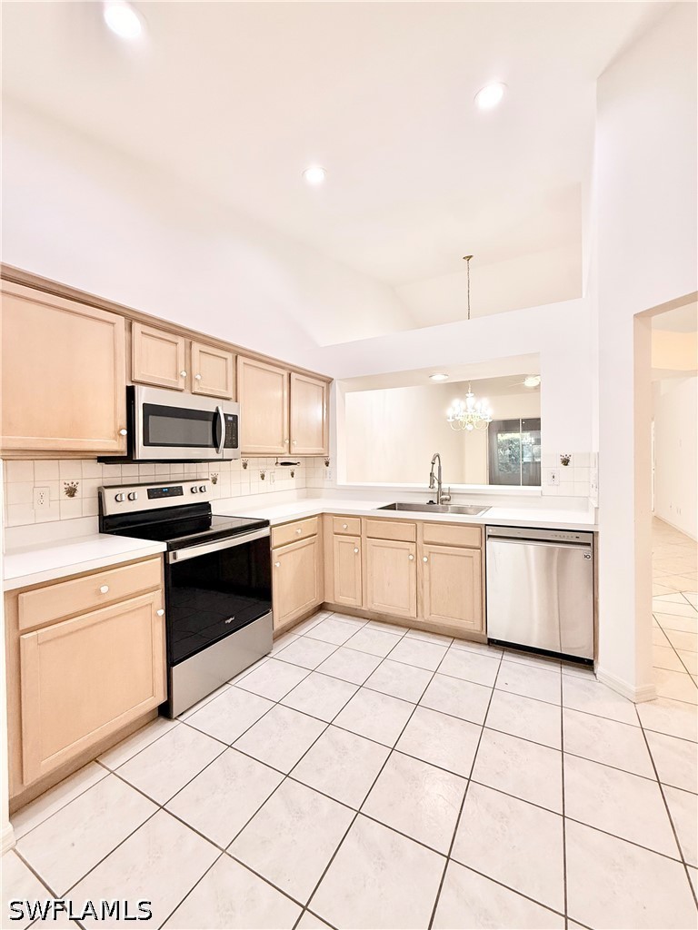 3 Bed Attached for Sale in Walden Shores, photo 10