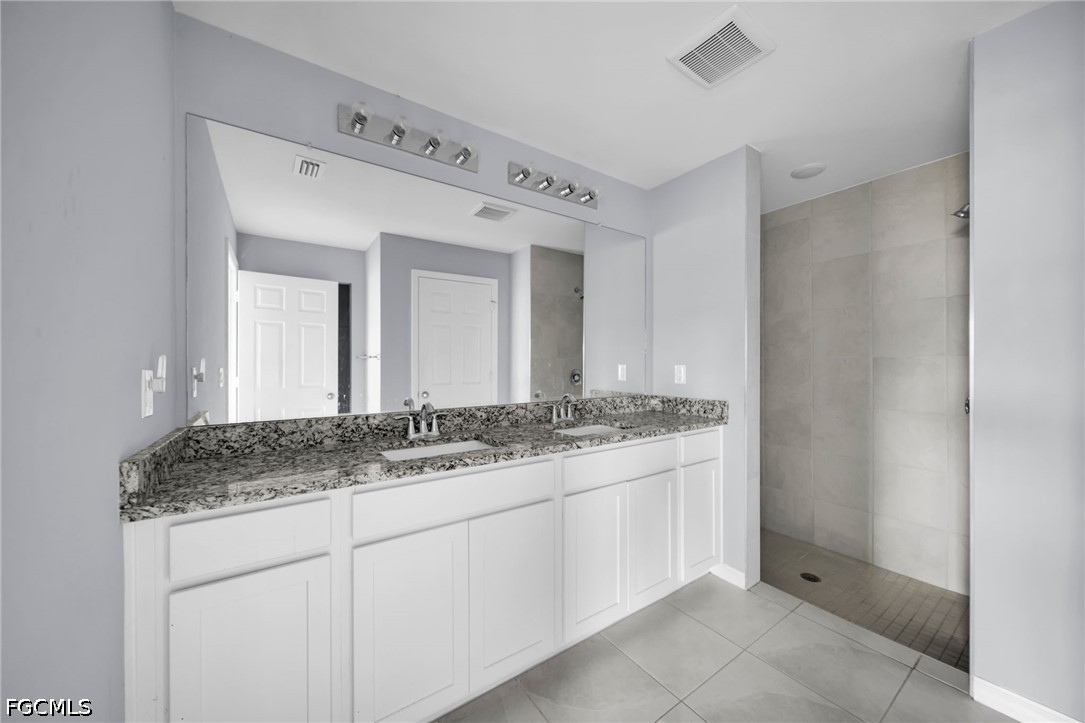 4 Bed SingleFamilyResidence for Sale in Cape Coral, photo 10