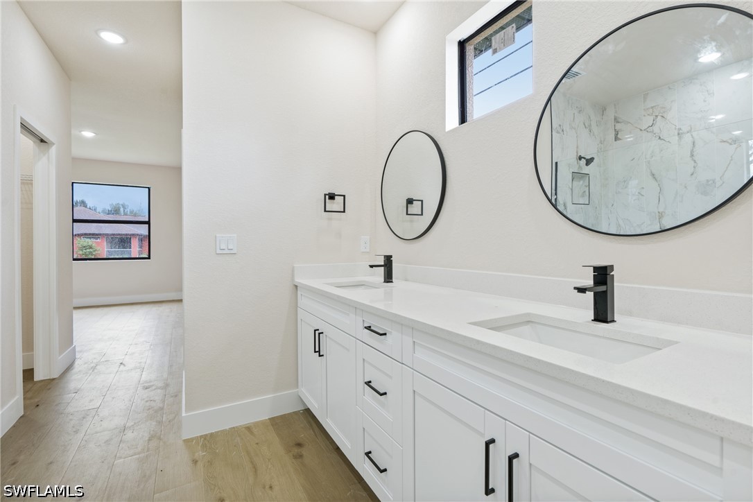 4 Bed SingleFamilyResidence for Sale in Lehigh Acres, photo 10