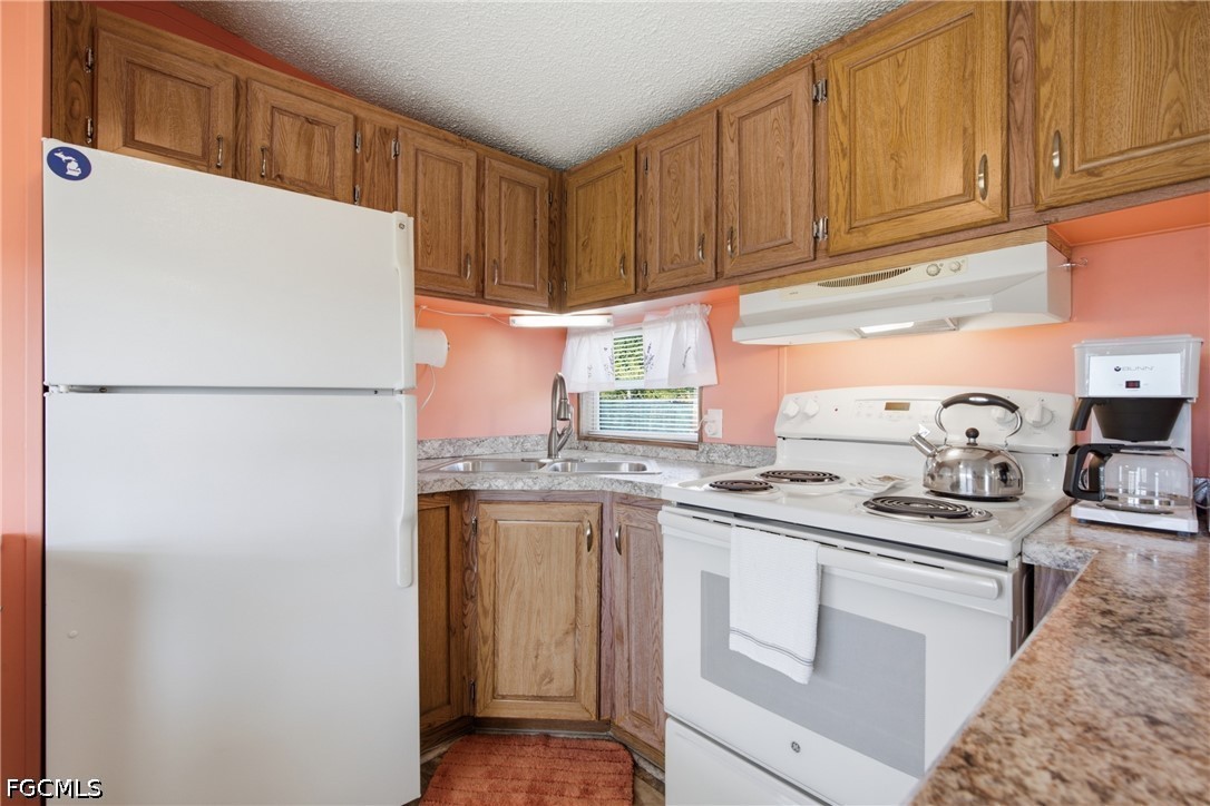 2 Bed ManufacturedHome for Sale in Fort Myers, photo 10