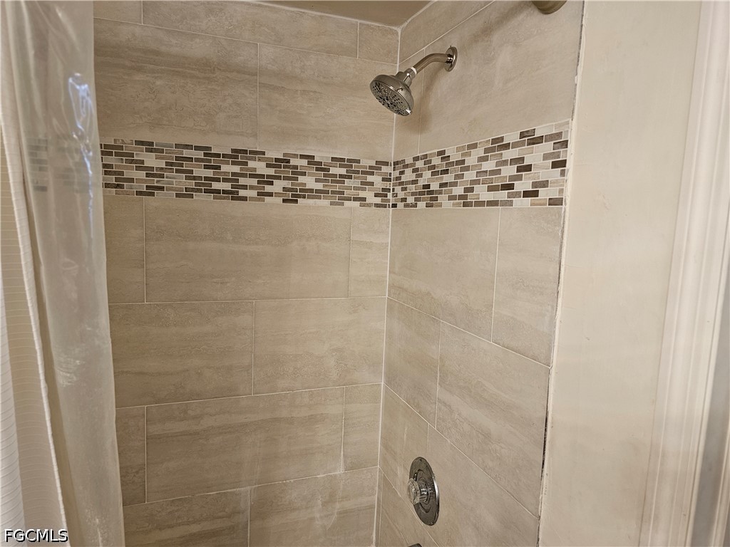 3 Bed Waterfront Home for Sale in Arbor Lakes Condo, photo 10