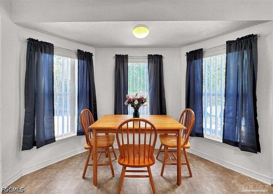 3 Bed SingleFamilyResidence for Sale in Acreage, photo 10