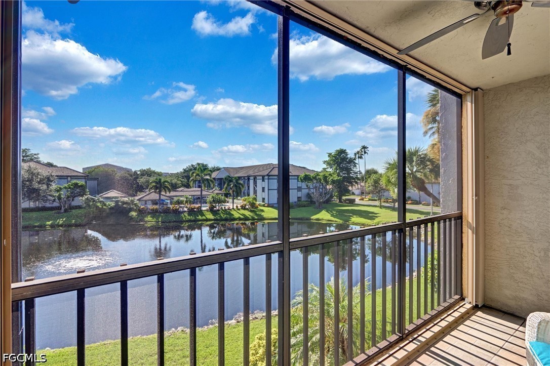 1 Bed Waterfront Home for Sale in Fort Myers, photo 10
