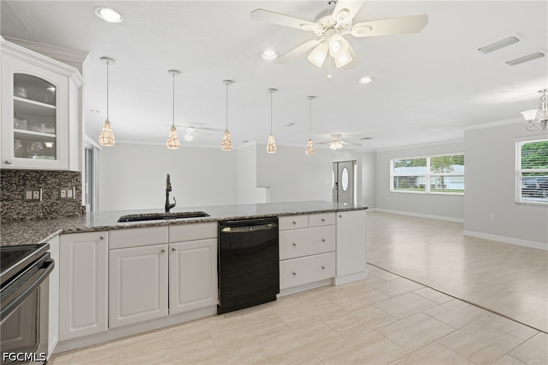 2 Bed Pool Home for Sale in Fort Myers Villas, photo 10