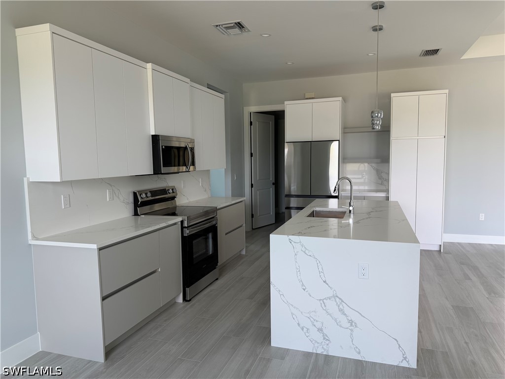 2 Bed SingleFamilyResidence for Sale in Naples, photo 10