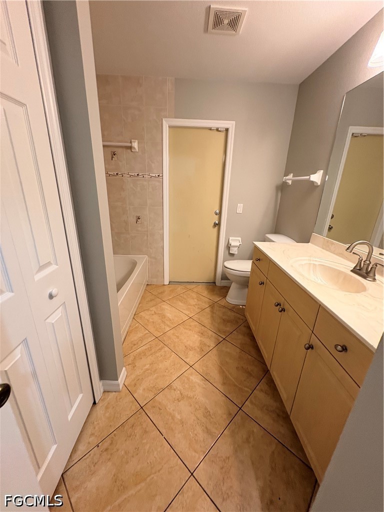 3 Bed SingleFamilyResidence for Sale in Cape Coral, photo 10