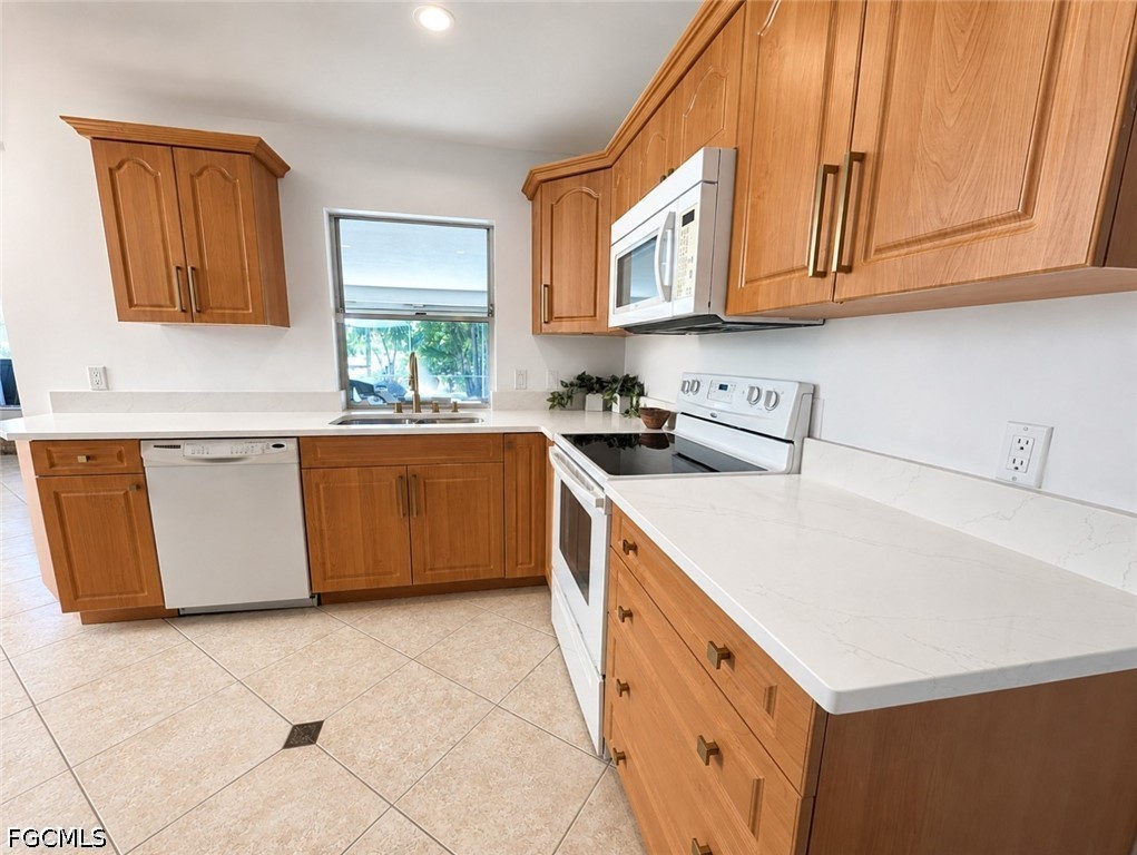 3 Bed Pool Home for Sale in Cape Coral, photo 10