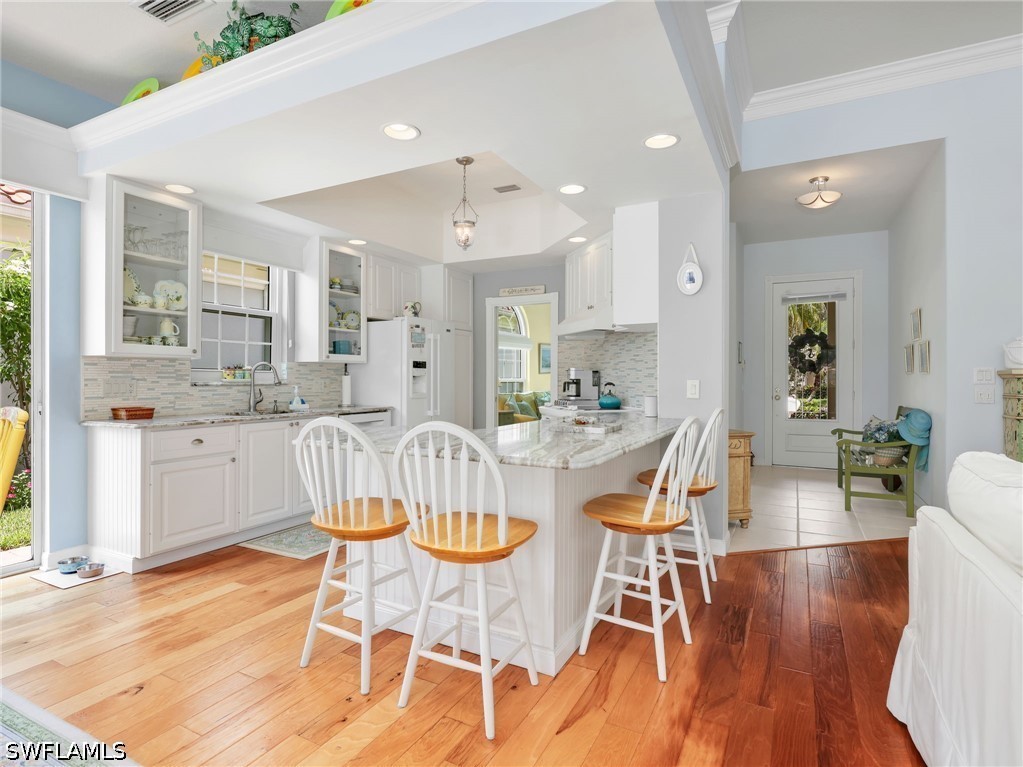 3 Bed Pool Home for Sale in Island Walk, photo 10