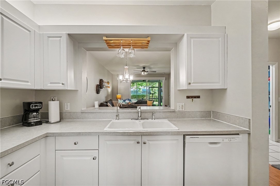 2 Bed Condominium for Sale in Willowbrook, photo 10