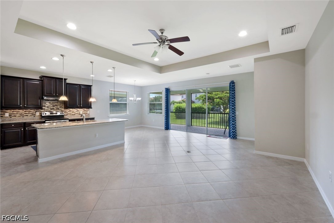 3 Bed SingleFamilyResidence for Sale in Banyan Bay, photo 10