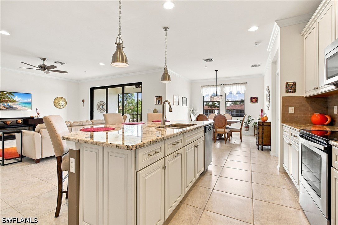 2 Bed Waterfront Home for Sale in Naples, photo 10