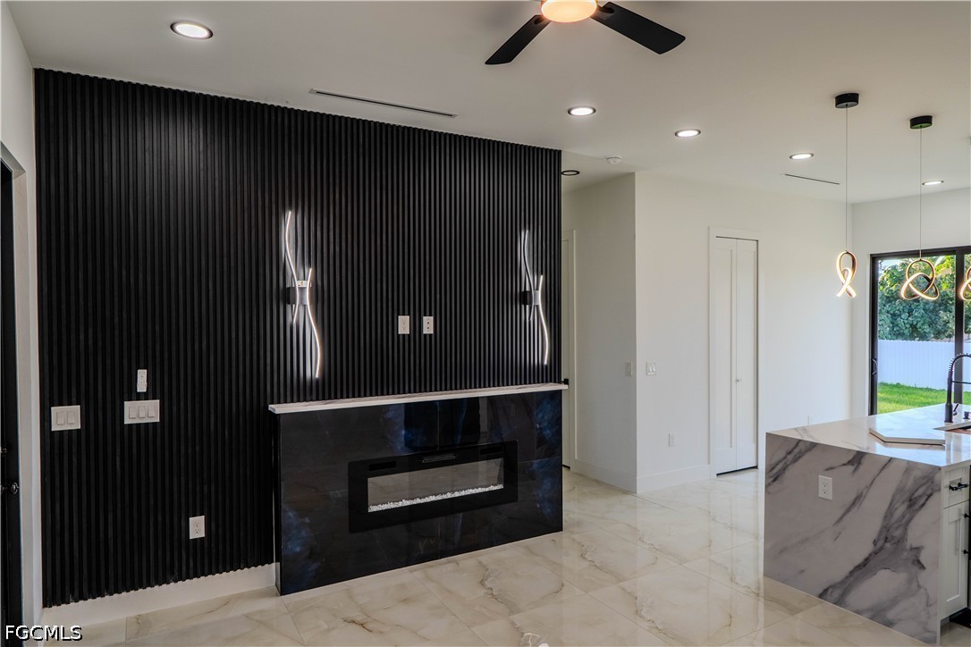 3 Bed SingleFamilyResidence for Sale in Lehigh Acres, photo 10