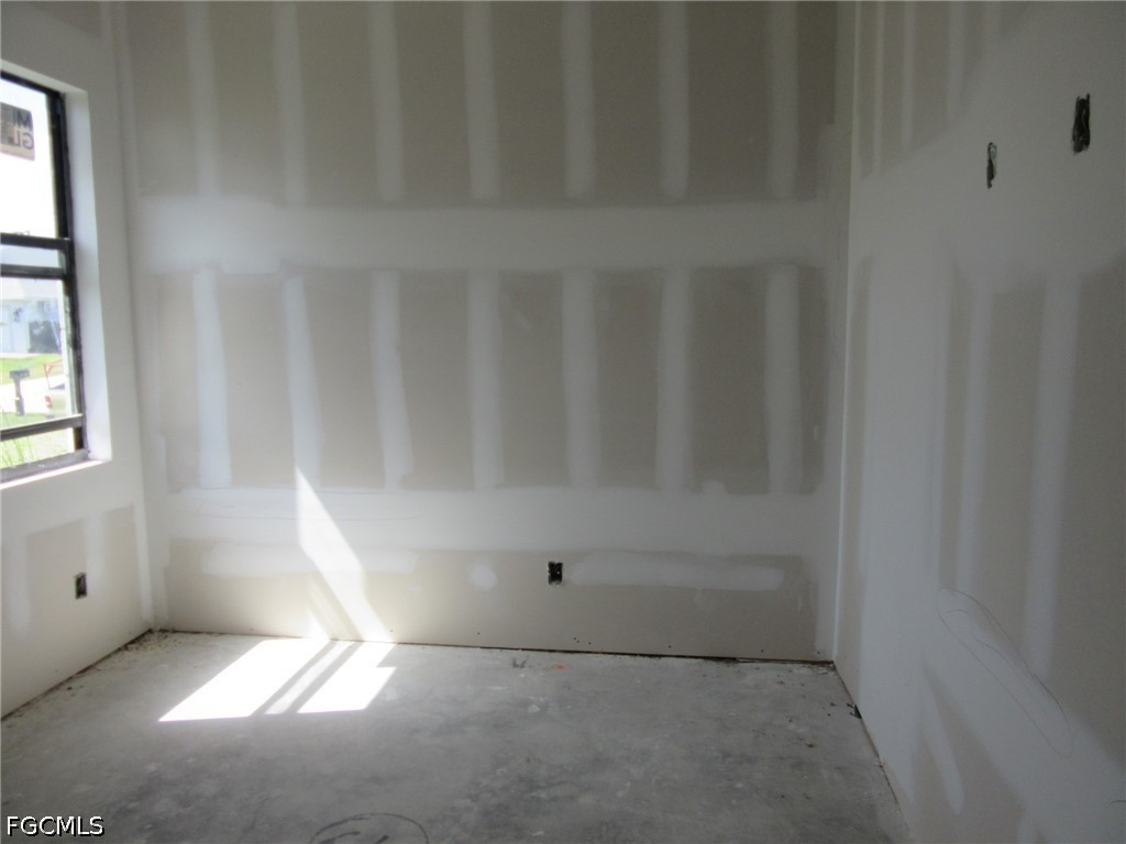 3 Bed SingleFamilyResidence for Sale in Lehigh Acres, photo 10