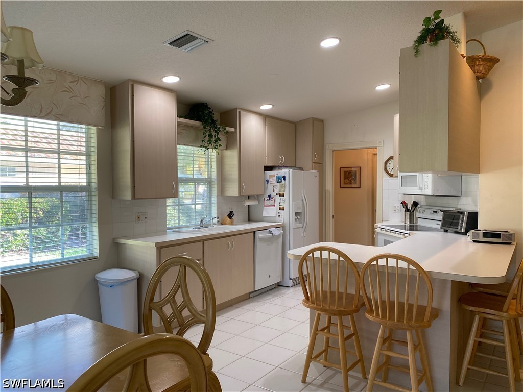 2 Bed Waterfront Home for Sale in Village Walk, photo 10