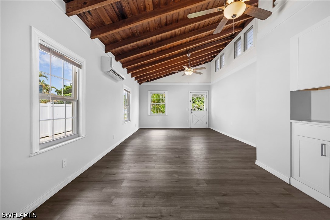 3 Bed SingleFamilyResidence for Sale in Naples, photo 10