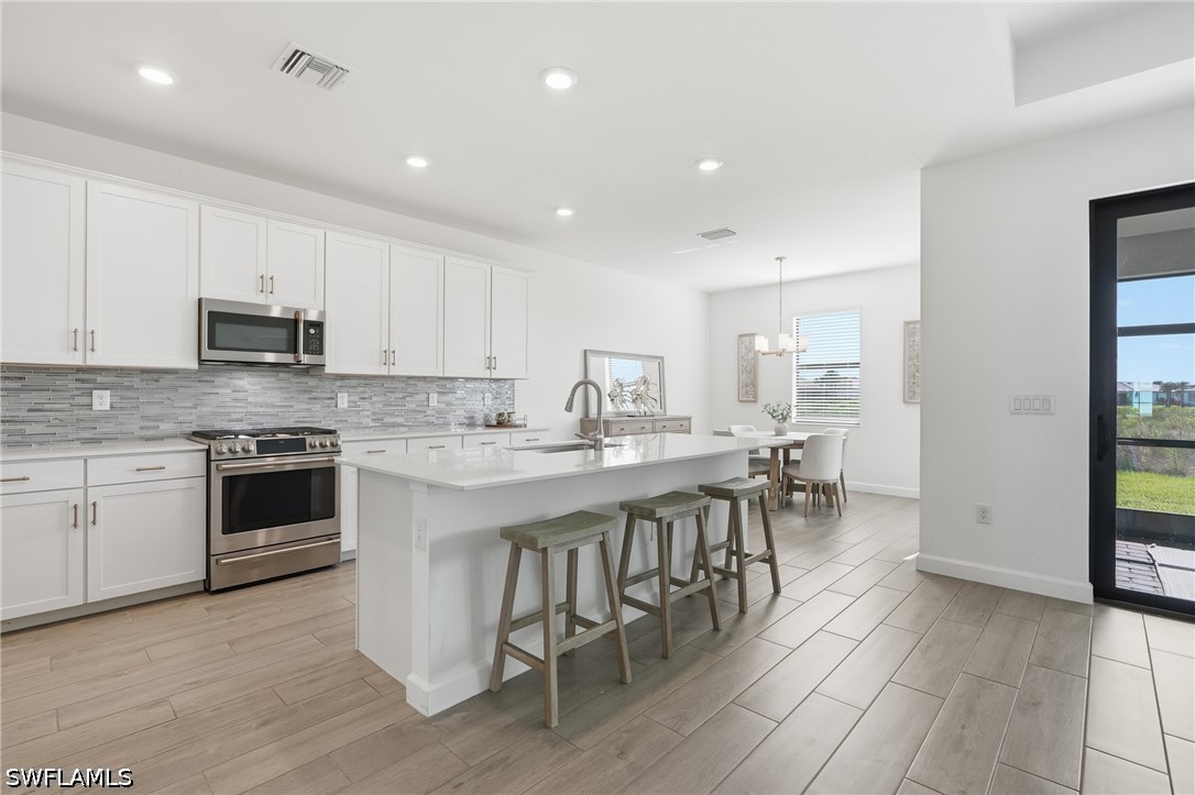 4 Bed SingleFamilyResidence for Sale in Estero, photo 10
