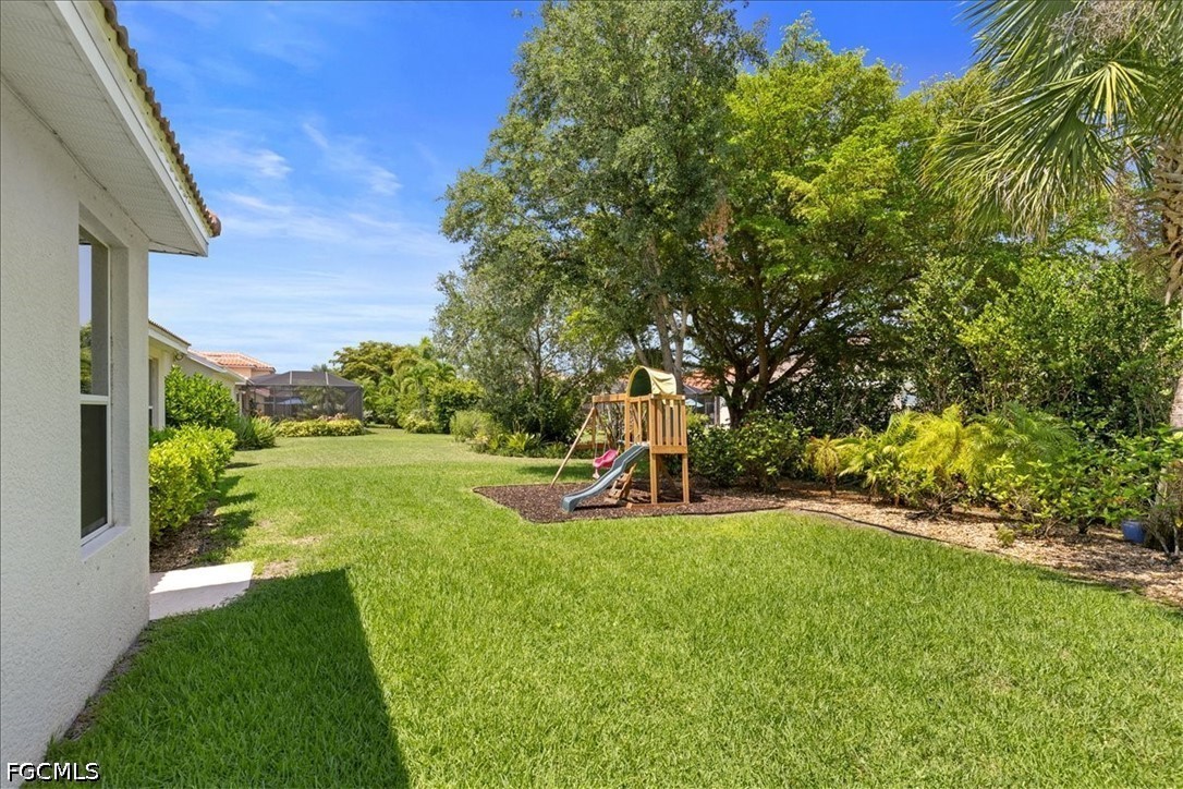 6 Bed SingleFamilyResidence for Sale in Stoneybrook, photo 10