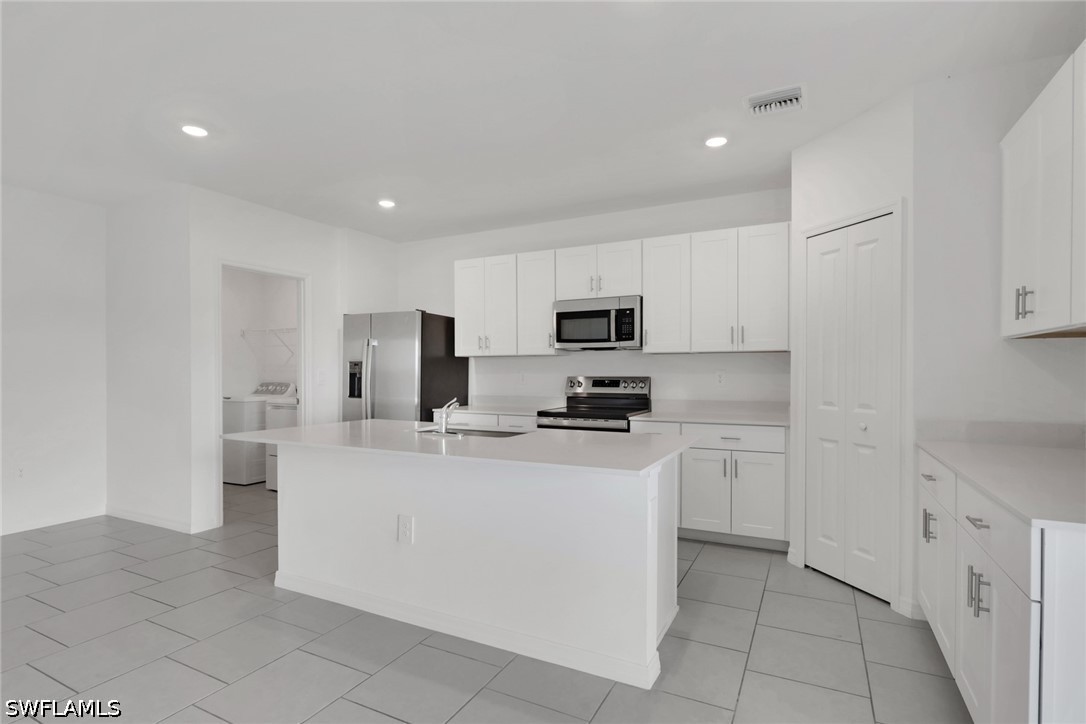 5 Bed Waterfront Home for Sale in Savanna Lakes, photo 10