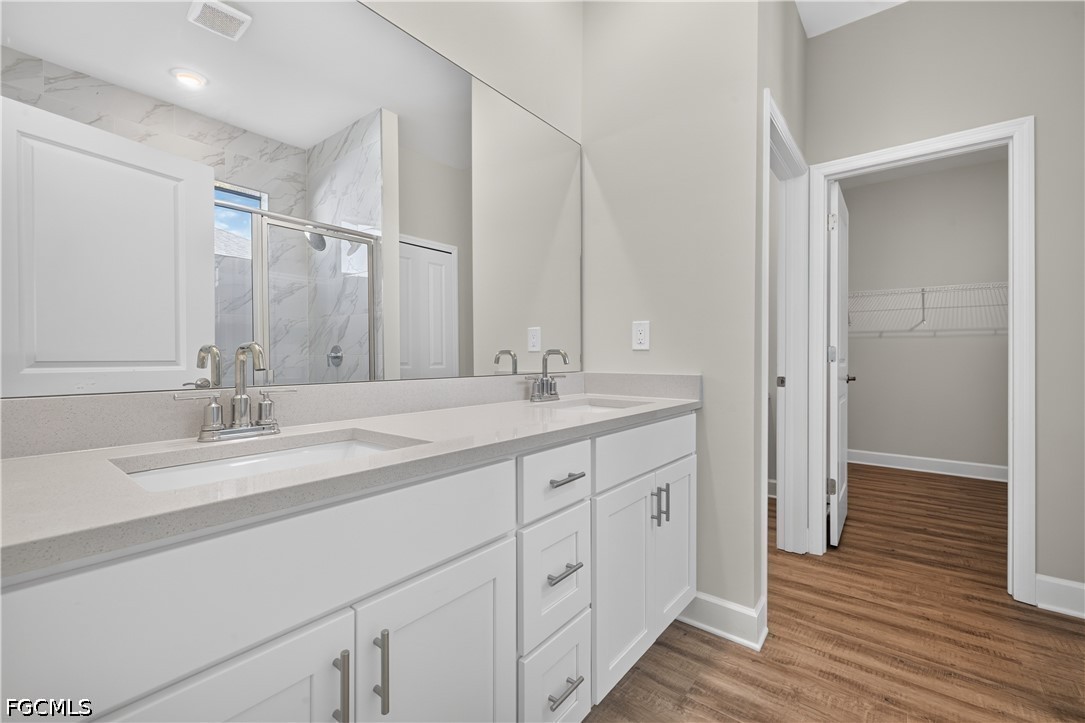 4 Bed SingleFamilyResidence for Sale in Cape Coral, photo 10