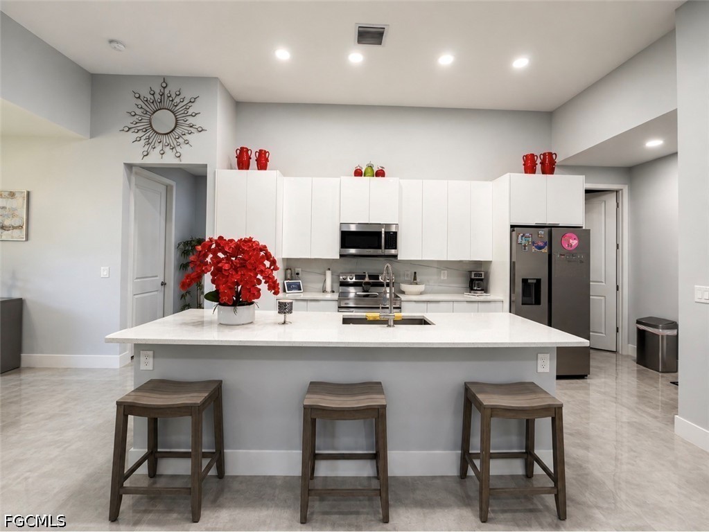 3 Bed SingleFamilyResidence for Sale in Lehigh Acres, photo 10