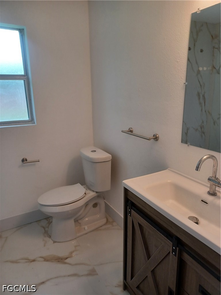 3 Bed SingleFamilyResidence for Sale in Fort Myers, photo 10